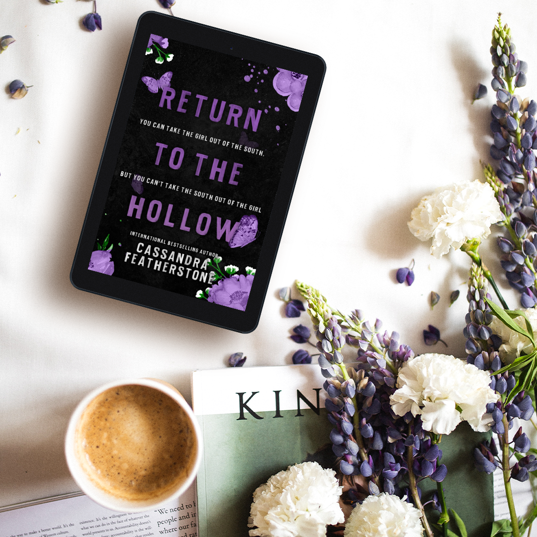 Return to the Hollow (Alt Cover): A Steamy Humorous Small Town Shifter Reverse Harem Romance